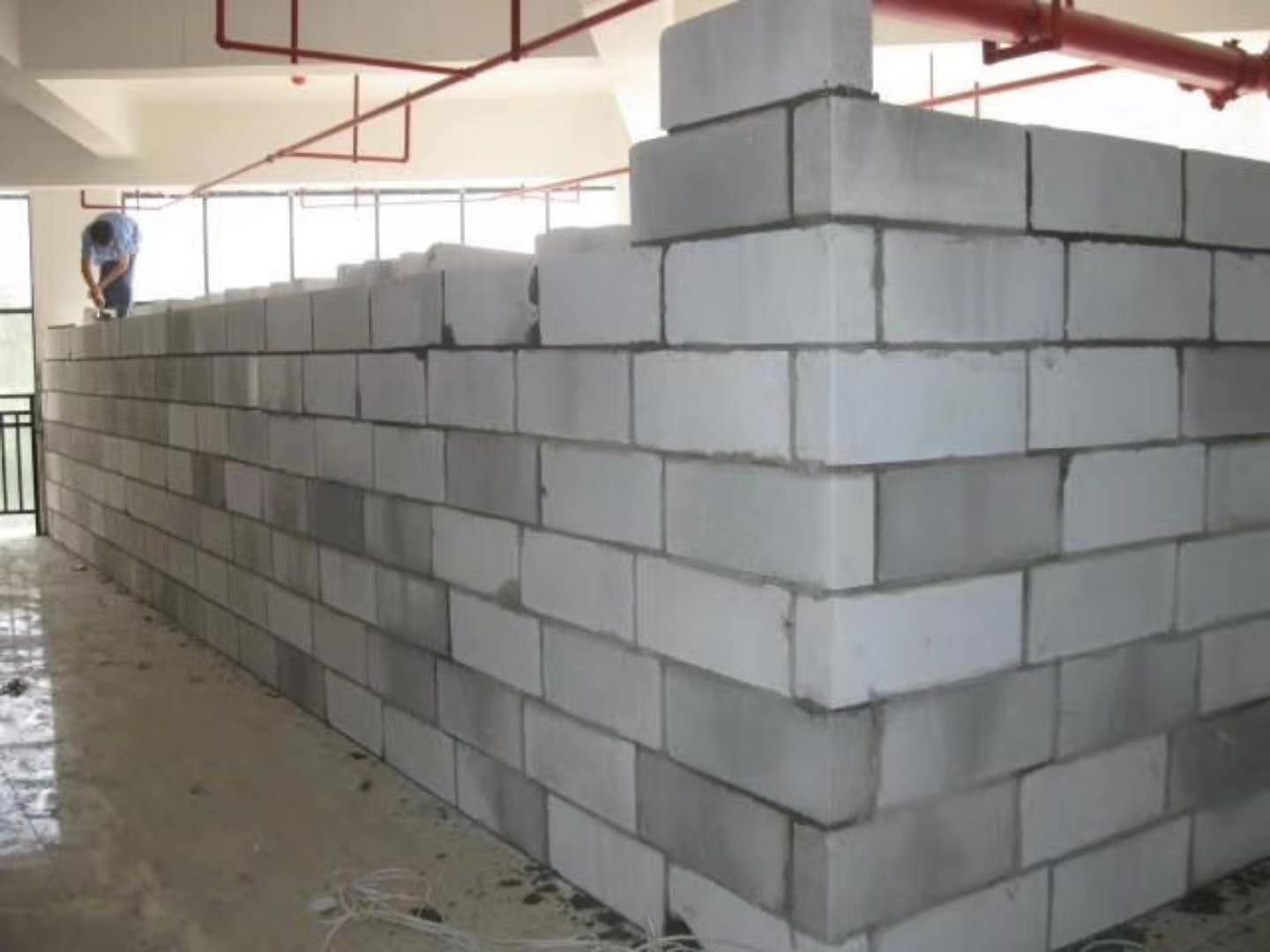 化州蒸压加气混凝土砌块承重墙静力和抗震性能的研究